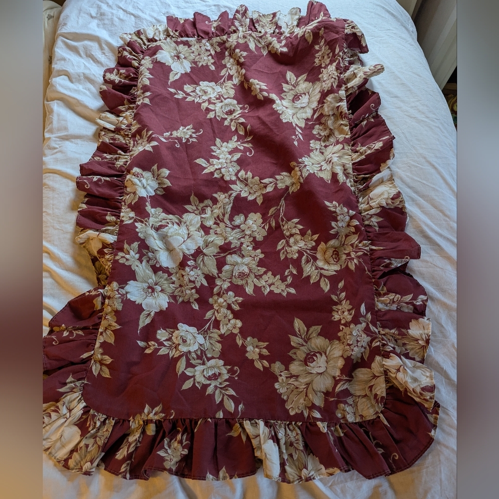 red floral ruffle trim vintage JCPenney shams burrowcore cottagecore cozy - Picture 7 of 9